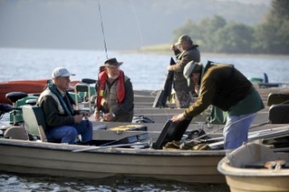  Preparándose para ir a pescar 